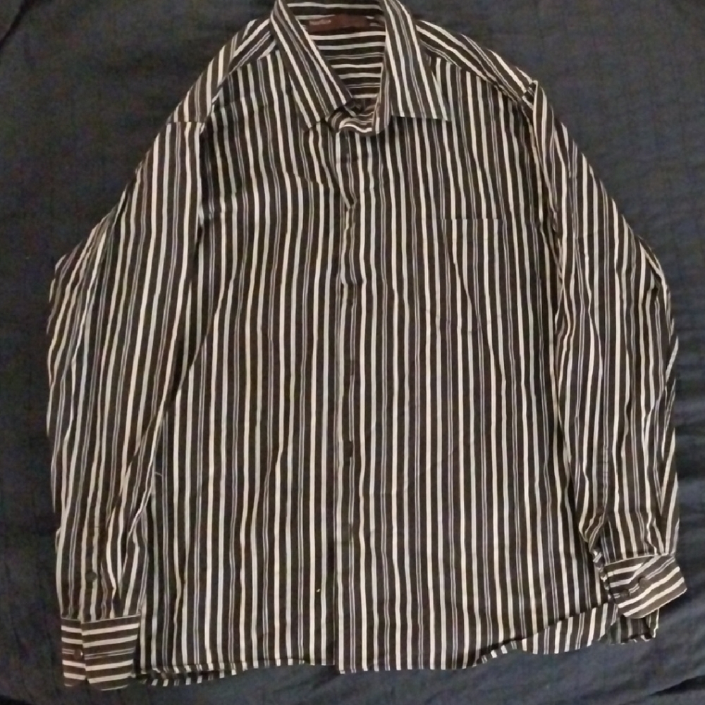 Perry Ellis Black and White Striped Button Down Shirt